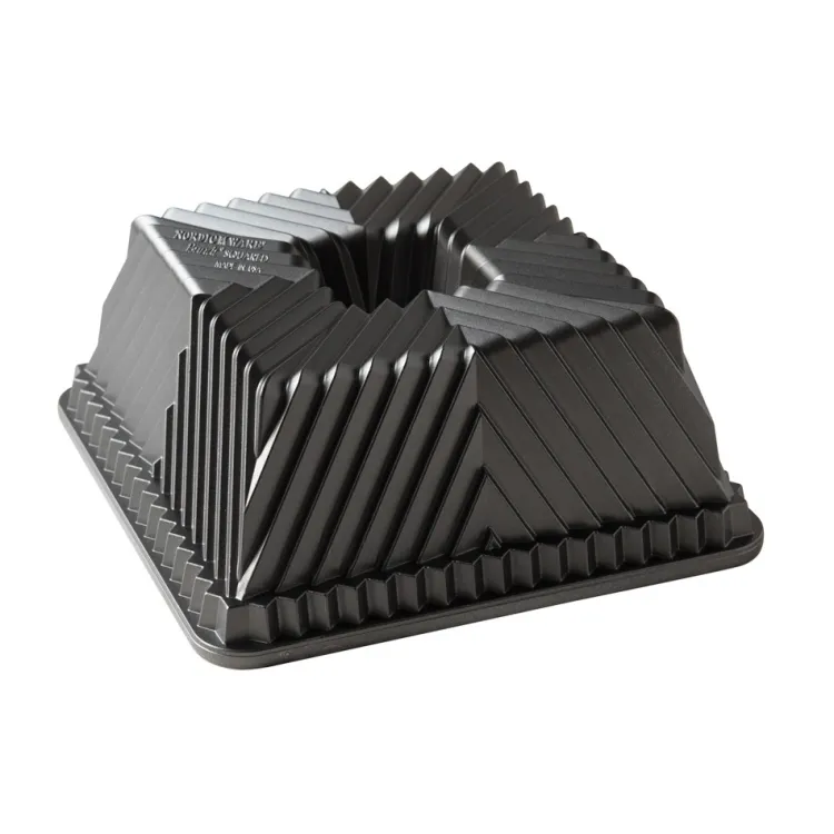 Bundt® Squared Pan