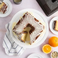Bundt® Squared Pan