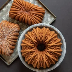 Cut Crystal Bundt® Pan