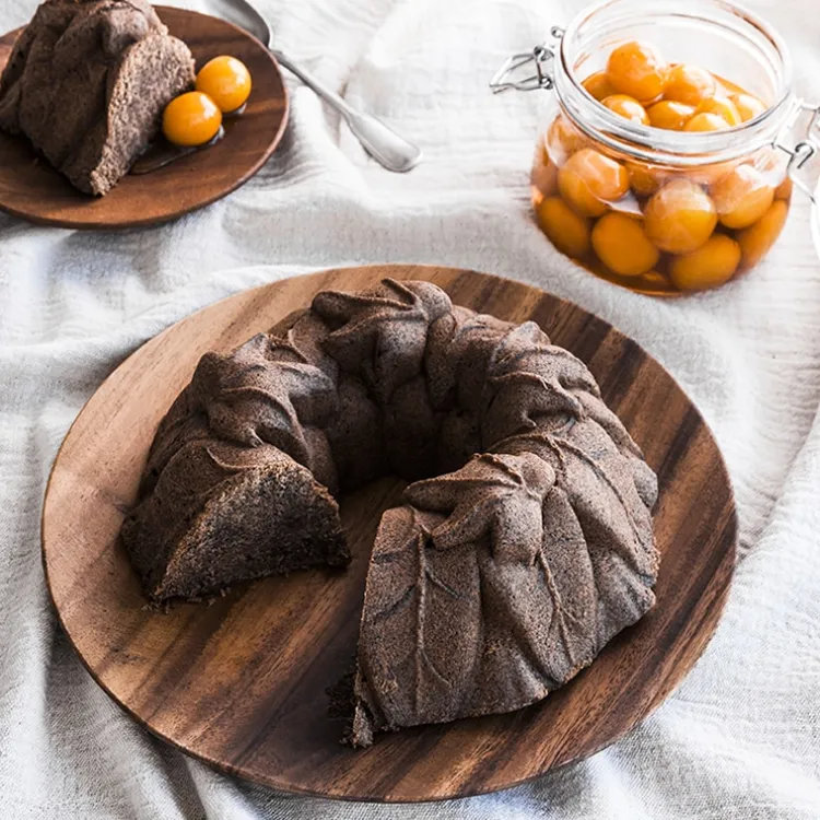 Harvest Leaves Bundt® Pan