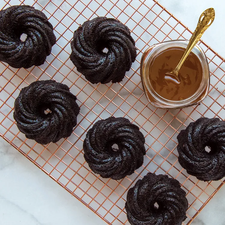 Swirl Bundtlette® Pan