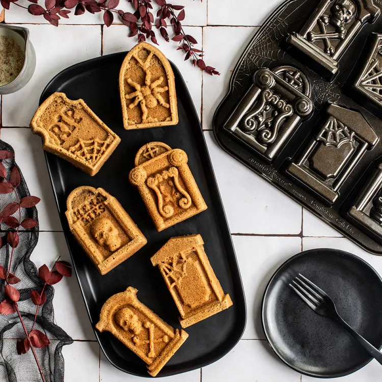 Tombstone Cakelet Pan